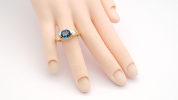Preview: Restposten Ring 375 Gelbgold London Blue topas RW 19,0 mm Ø Preview: Restposten Ring 375 Gelbgold London Blue topas RW 19,0 mm Ø