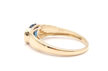 Preview: Restposten Ring 375 Gelbgold London Blue topas RW 19,0 mm Ø Preview: Restposten Ring 375 Gelbgold London Blue topas RW 19,0 mm Ø