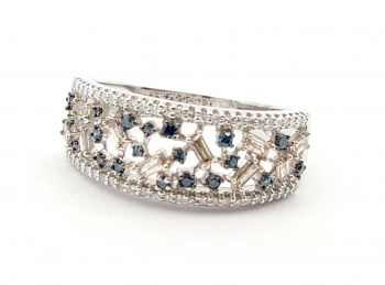 Preview: 14 Karat Brillant Ring 30 blaue Brillanten & 54 weiße Diamanten 0,27 ct. 57 - 18,0 mm Preview: 14 Karat Brillant Ring 30 blaue Brillanten & 54 weiße Diamanten 0,27 ct. 57 - 18,0 mm