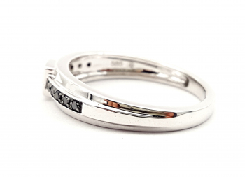 Preview: 14 Karat Weißgold Brillant Ring 34 weiße & schwarze Brillanten 0,10 ct. 57 - 18,0 mm Preview: 14 Karat Weißgold Brillant Ring 34 weiße & schwarze Brillanten 0,10 ct. 57 - 18,0 mm
