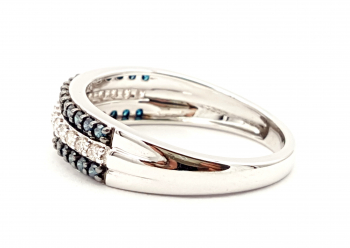 Preview: 14 Karat Ring Brillanten blau & weiße 585 Weißgold 0,50 ct. 57 - 18,0 mm Preview: 14 Karat Ring Brillanten blau & weiße 585 Weißgold 0,50 ct. 57 - 18,0 mm